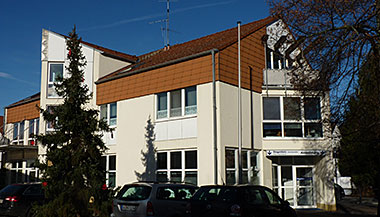 Außenansicht des Bürogebäudes von Dingeldein Rechtsanwälte in Bickenbach
